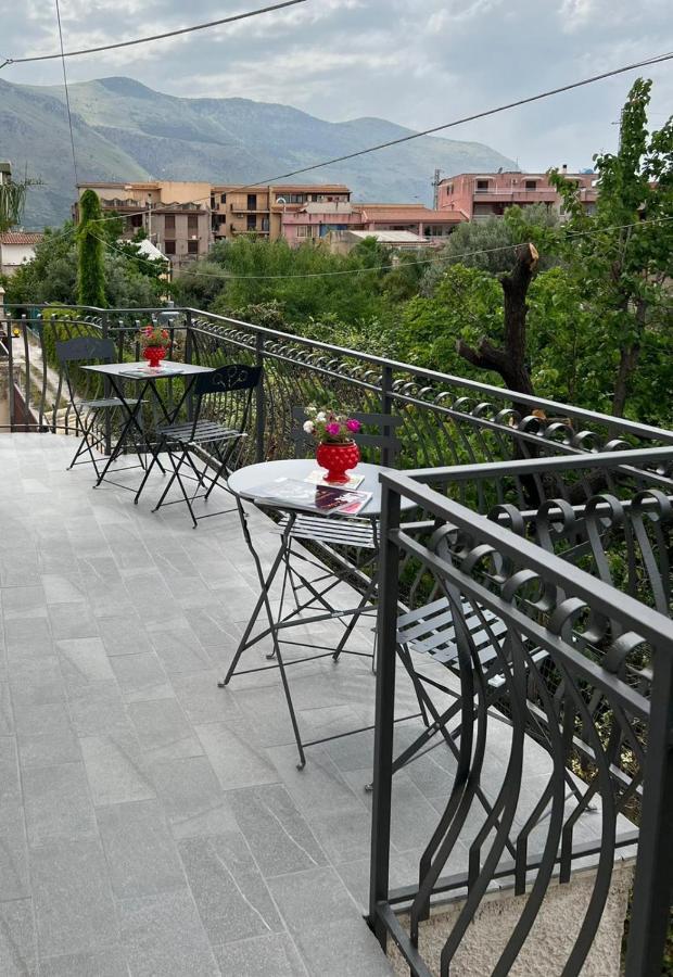 Bed and Breakfast Il Melograno Карини Экстерьер фото